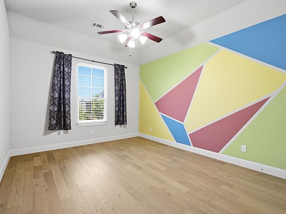 5th image of 328 Anna Ave