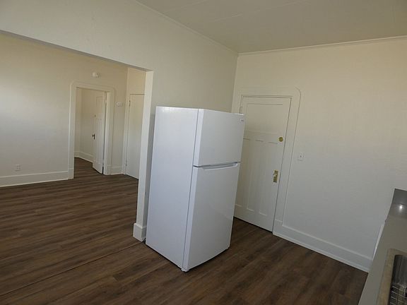 5th image of 306 W 1st St #9