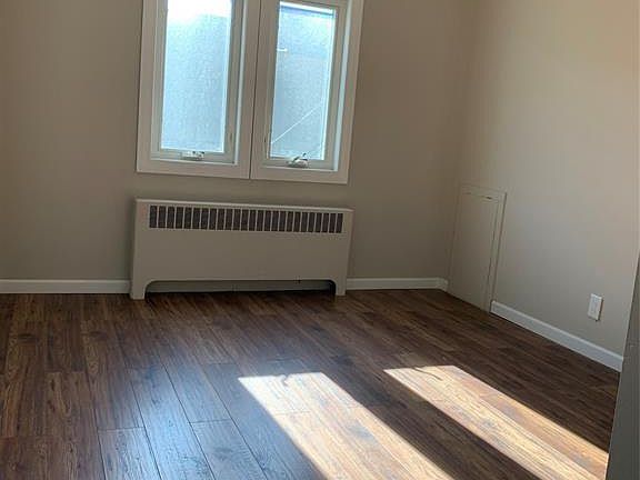 5th image of 137 N Center St APT 3