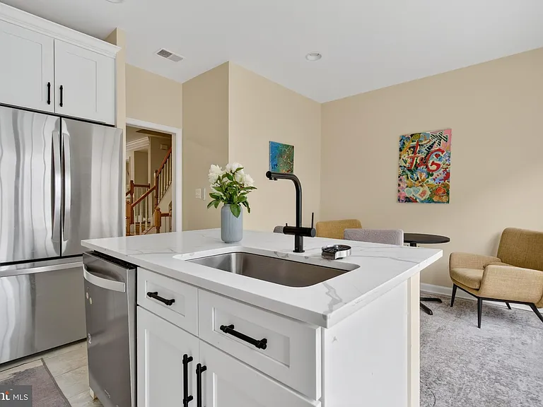 8814 Hunting Lodge Ct — Photo 12