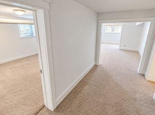 1902 E Linnwood - Huge Apartments 1 Block from UWM, Milwaukee, WI 53211
