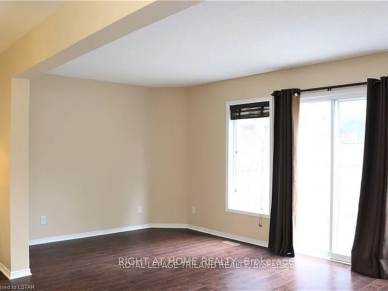 709 Silversmith St — Photo 6