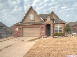 904 W Fargo Dr, Broken Arrow, OK 74012