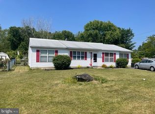 3 Duet Ct, Newark, DE 19713