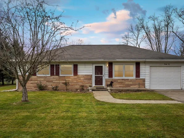 1921 Lynwood Dr, Goshen, IN 46526