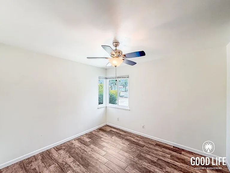 8051 San Carlos Dr — Photo 7
