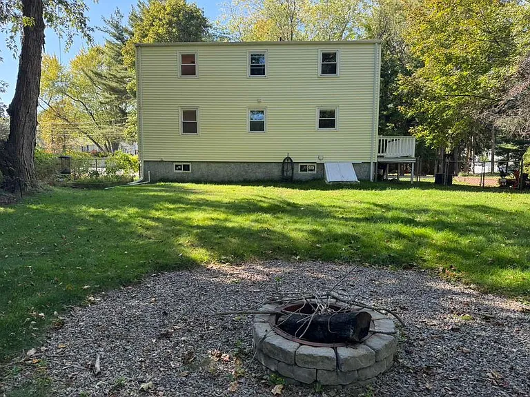 57 Maynard Rd — Photo 8