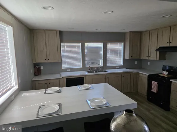 1135 Chipper Dr, Edgewood, MD 21040
