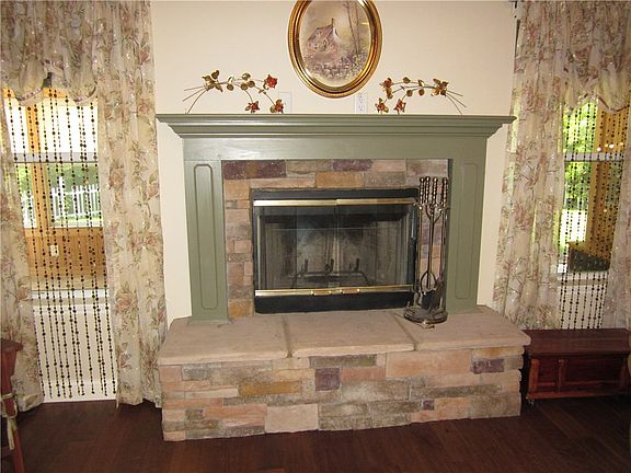 3rd image of 2944 N Mainsail Cir