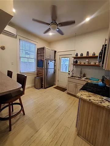 2951 Maurepas St — Photo 18