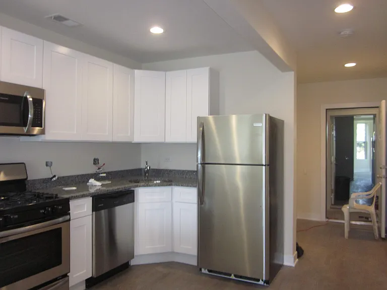 N Bissell St — Photo 11
