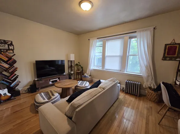 10 Wendell St APT 2, Cambridge, MA 02138