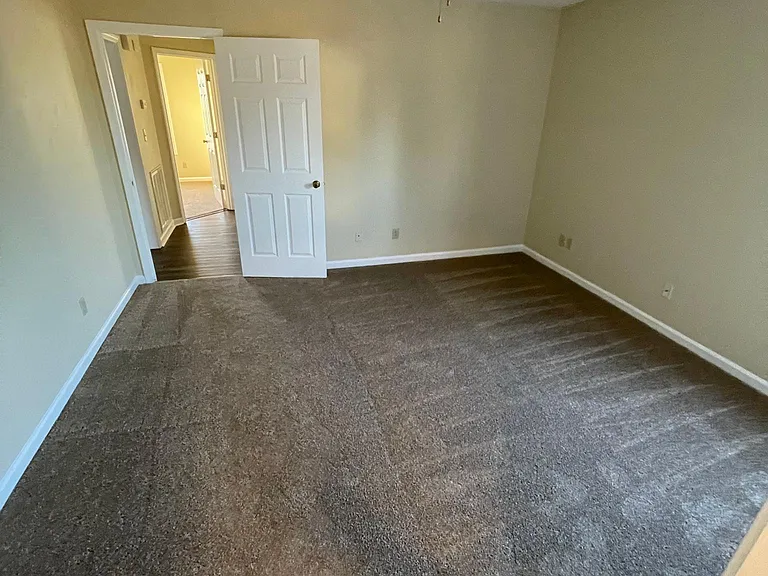 3235 S Senseney Cir — Photo 11