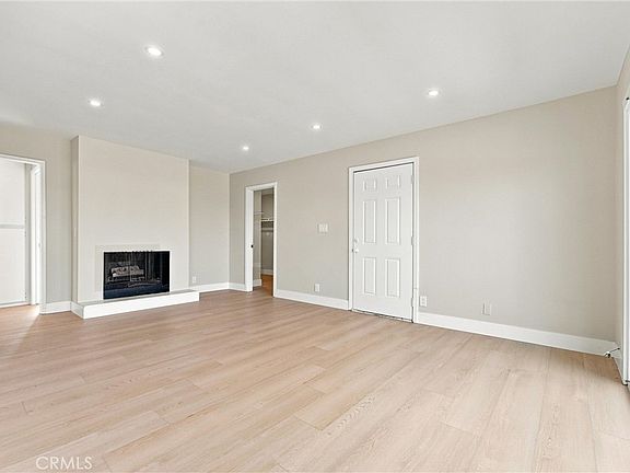 5th image of 7751 Newman Ave #4