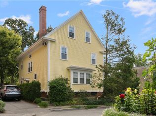 25 Orchard Pl, Providence, RI 02906