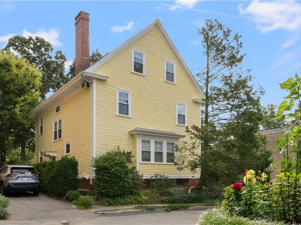 25 Orchard Pl, Providence, RI 02906