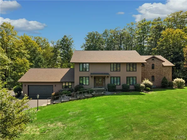 5014 Woodside Rd, Fayetteville, NY 13066