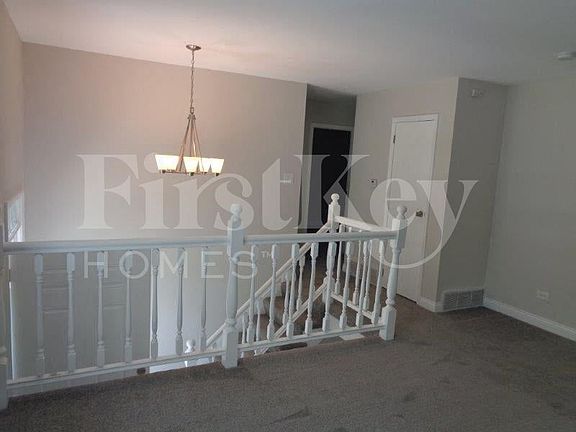 5th image of 451 E Mulberry Ct