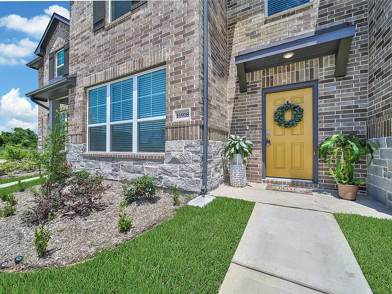 11918 Outer Bark Dr #15 — Photo 3