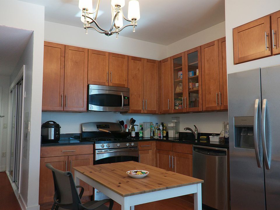 1st image of 389 Washington St #21D