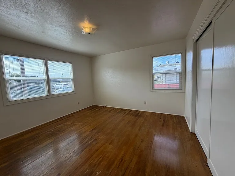 2231 Pine St — Photo 18