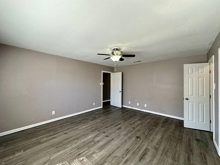 1904 Stardust St — Photo 14