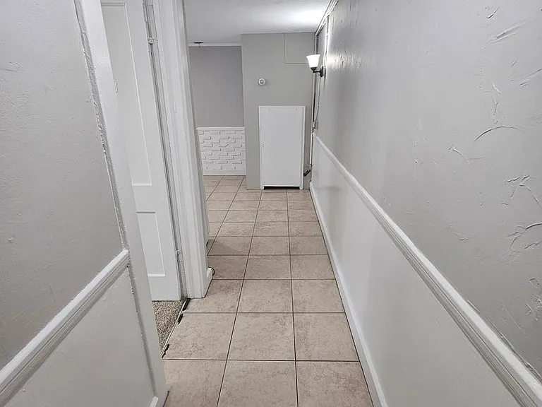 12022 Mayfield Rd — Photo 21