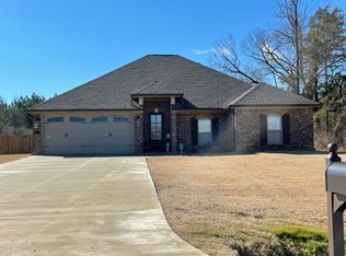 338 Abbey Rd, Caledonia, MS 39740