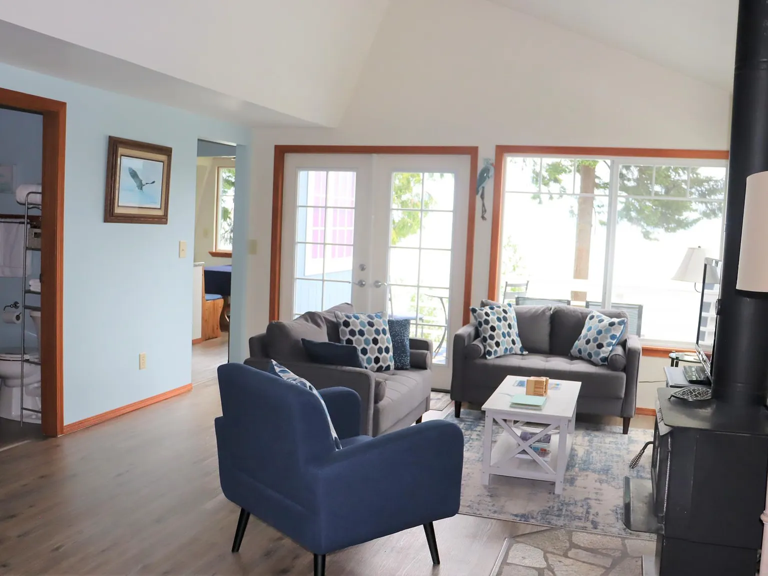 301 Spring View Pl — Photo 3