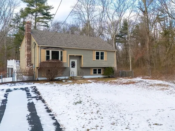 26 Barrows Ct, Norton, MA 02766