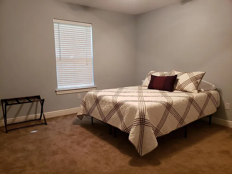 1525 W Deane St — Photo 11