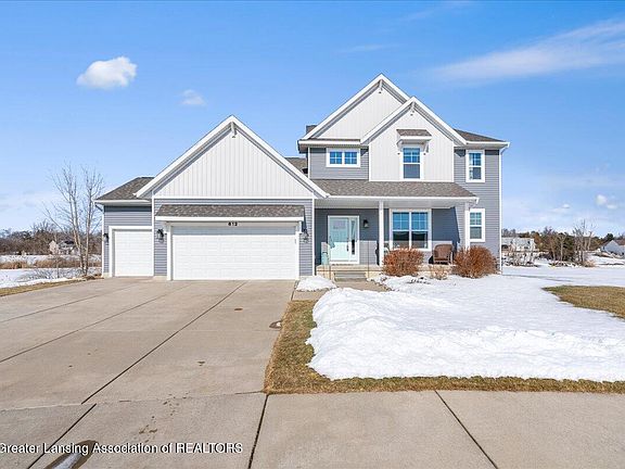 2nd image of 612 Launch Point Dr