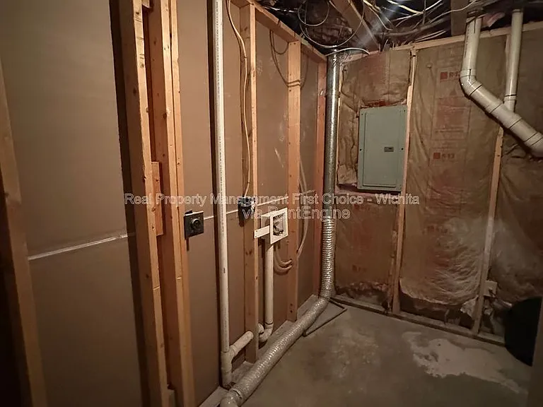 1450 N Green St — Photo 24