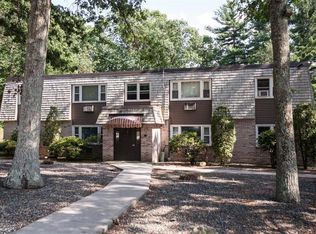 7 Apple Valley Pkwy APT 1, Smithfield, RI 02828