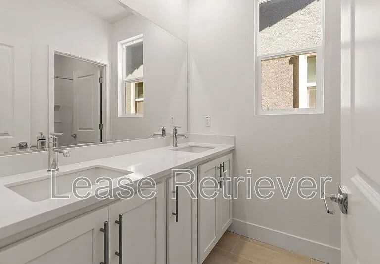 4748 Concordia Ave — Photo 29