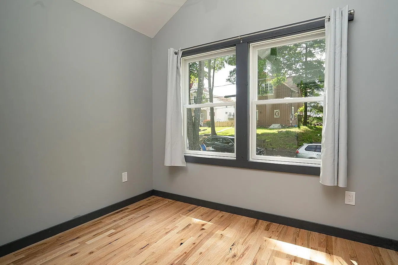 3 bed, 1600 sqft, $4,000 — Photo 4