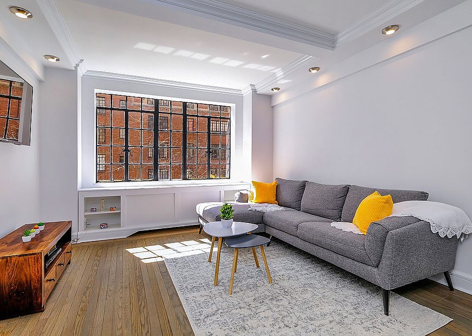 1st image of 325 E 41st St APT 602