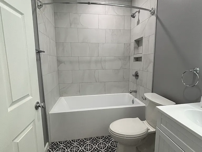 1263 Donald Ave — Photo 4