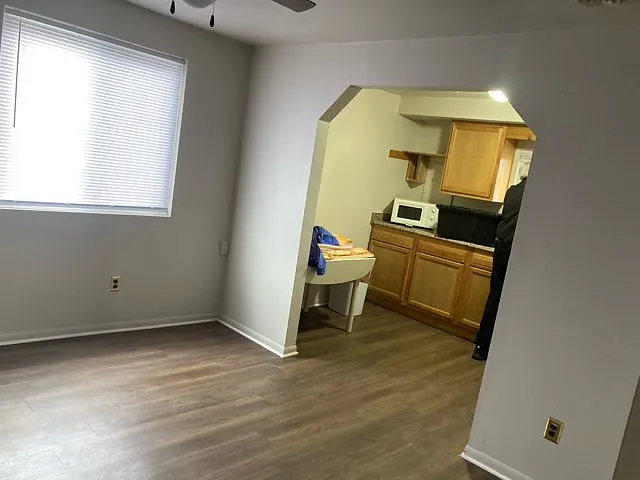 2 bed, 650 sqft, $950 — Photo 2