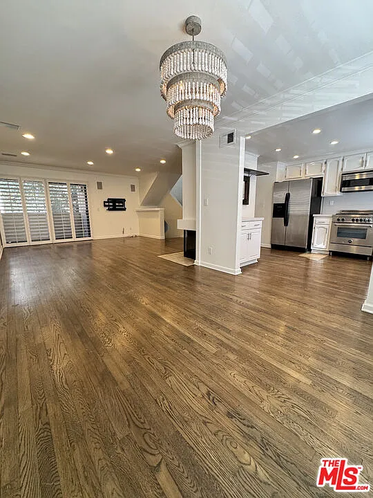 3 bed, 2.5 bath, 1344 sqft, $4,350 — Photo 4