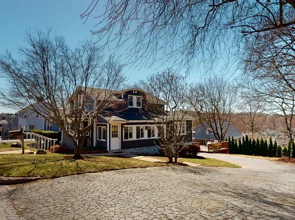 38 Hillcrest Rd, Waltham, MA 02451