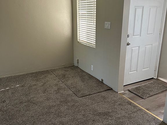 Front door/family room