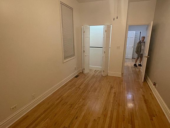 5th image of 1361 W Hubbard St #1