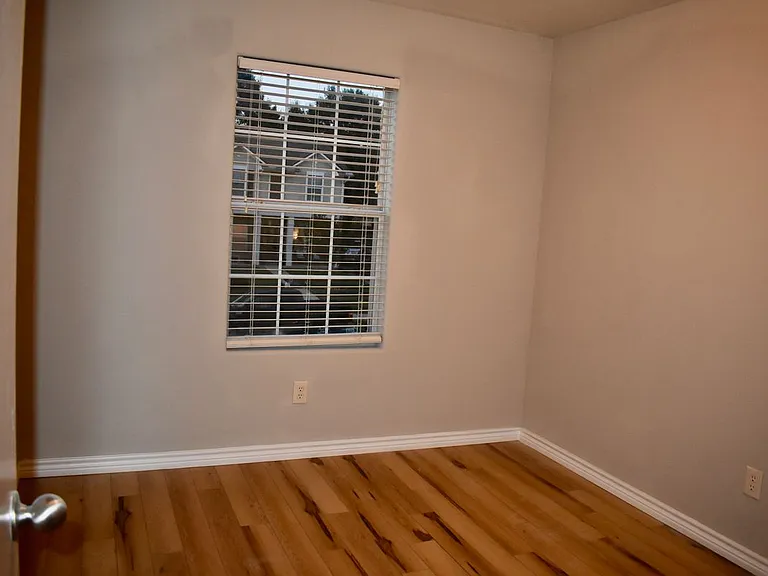 410 Laurel Sage Dr — Photo 9