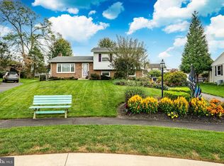 112 Elk Ln, Willow Street, PA