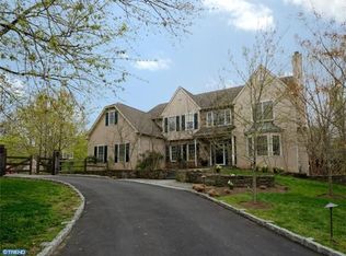 9 Golf View Dr, Lafayette Hill, PA 19444