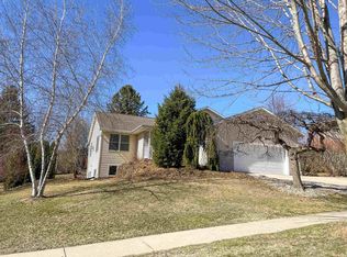 616 Lucky Trl, Mount Horeb, WI 53572