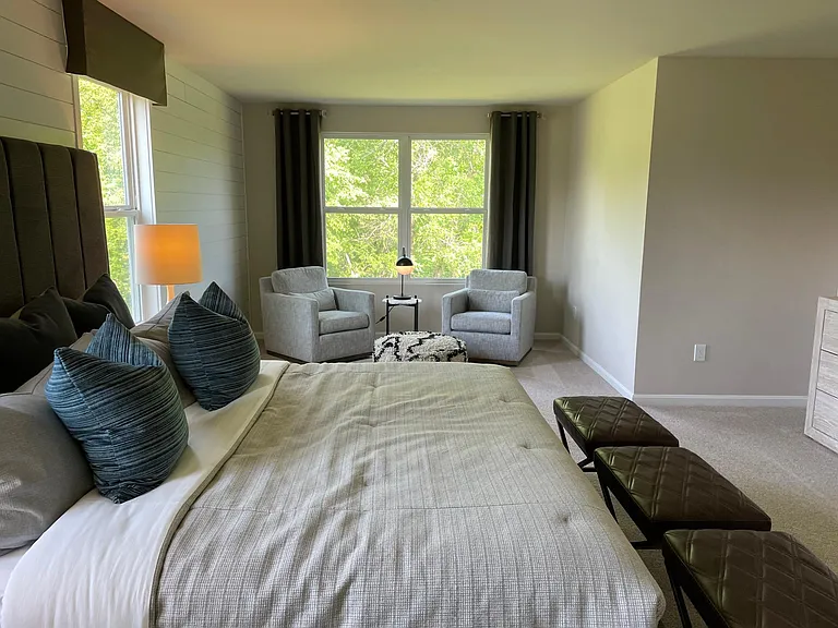 Main bedroom does not come furnished. This shows how much room it has with sitting area.