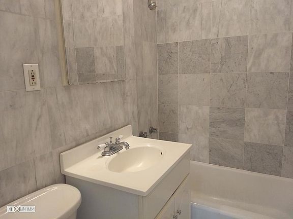 3rd image of 300 W 55th St APT 17T