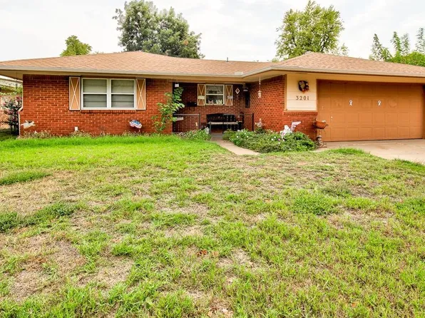 3201 Dwelle Dr, Enid, OK 73701